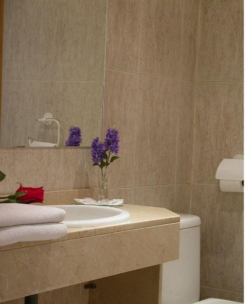 מדריד Hostal Buenos Aires מראה חיצוני תמונה