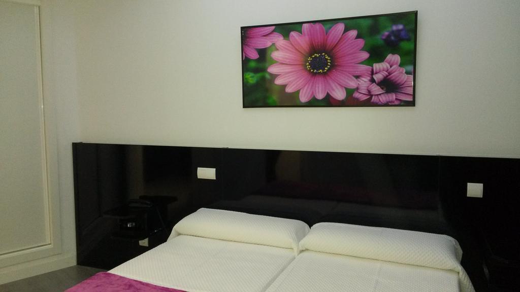מדריד Hostal Buenos Aires מראה חיצוני תמונה