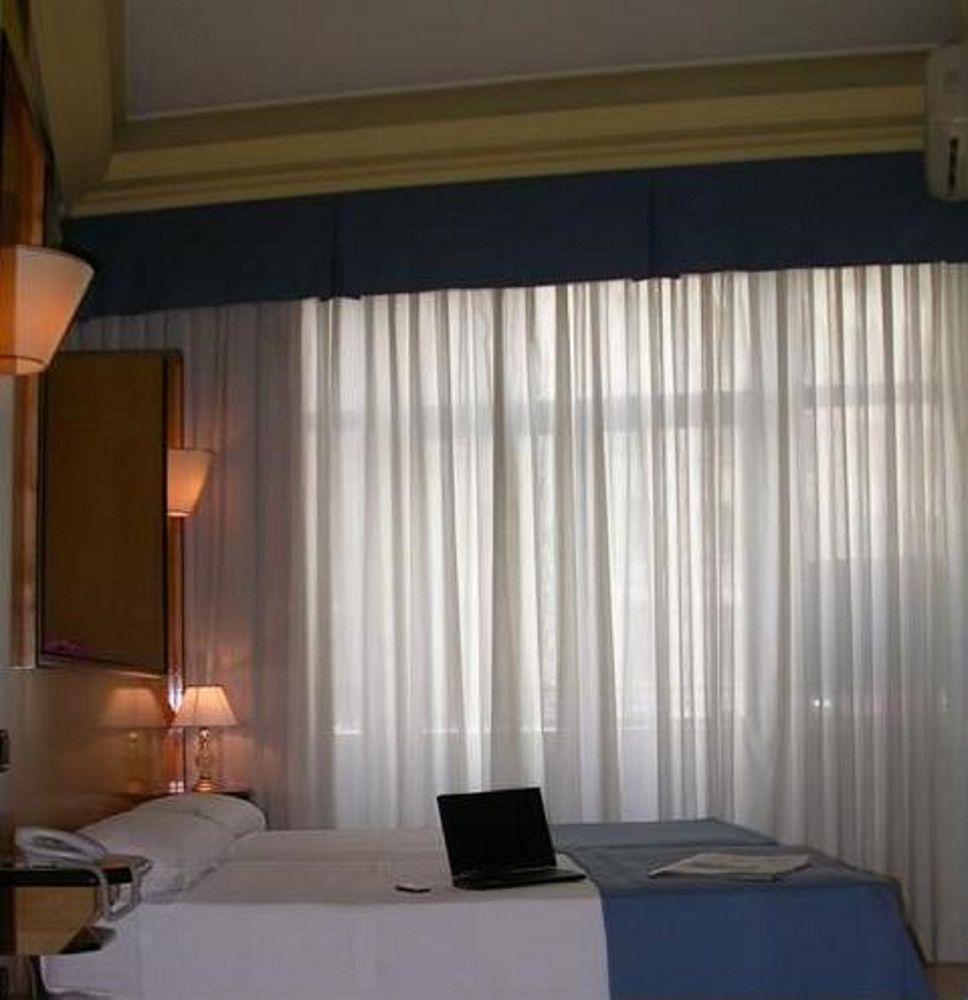 מדריד Hostal Buenos Aires מראה חיצוני תמונה