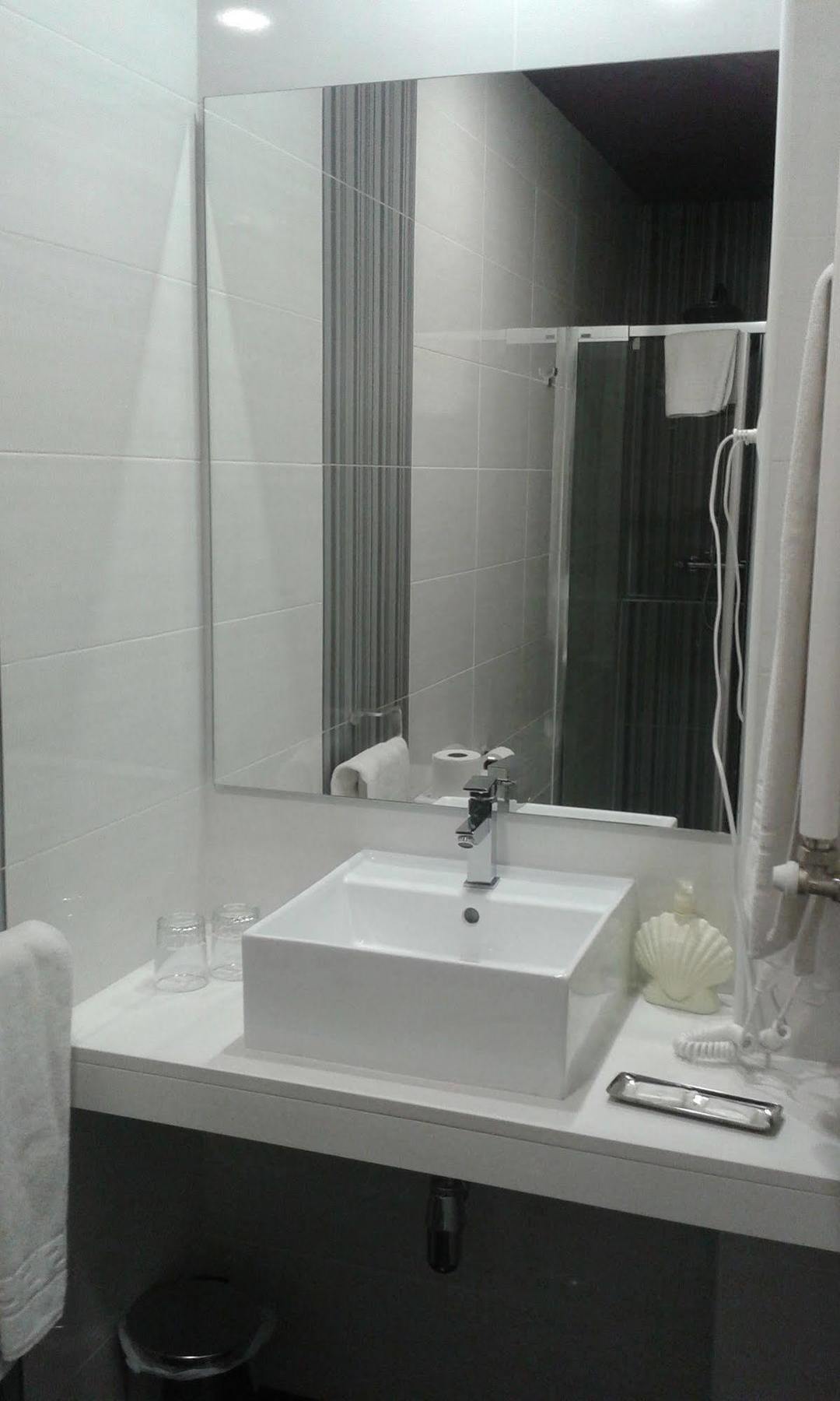 מדריד Hostal Buenos Aires מראה חיצוני תמונה