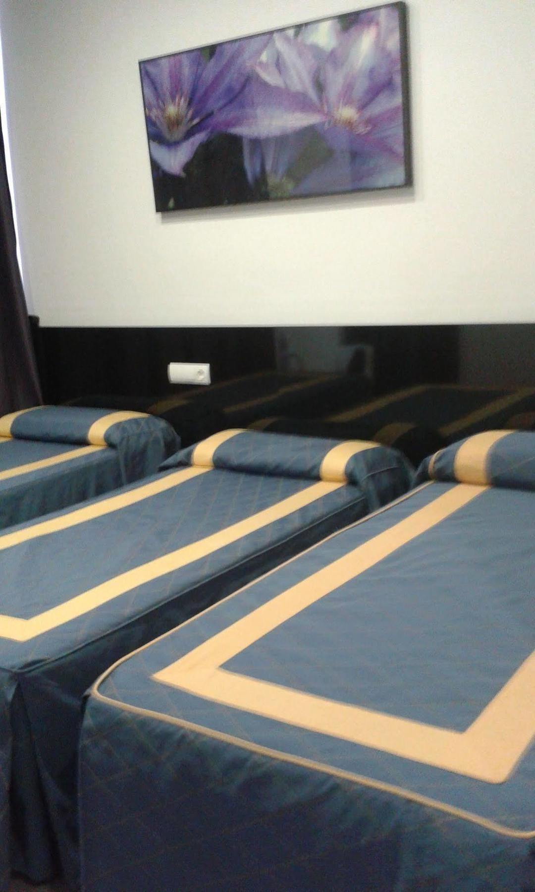 מדריד Hostal Buenos Aires מראה חיצוני תמונה