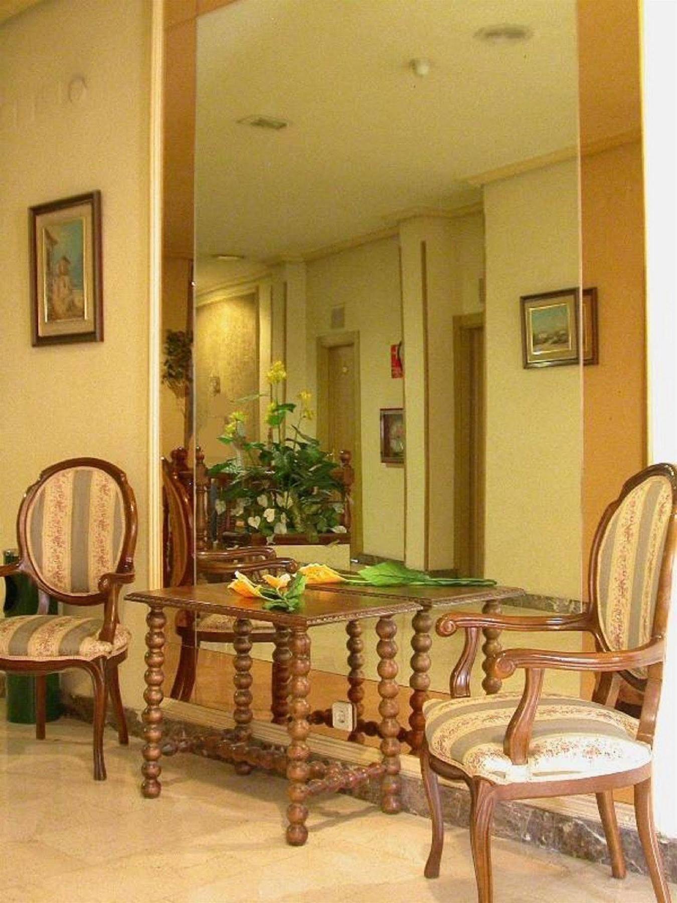 מדריד Hostal Buenos Aires מראה חיצוני תמונה